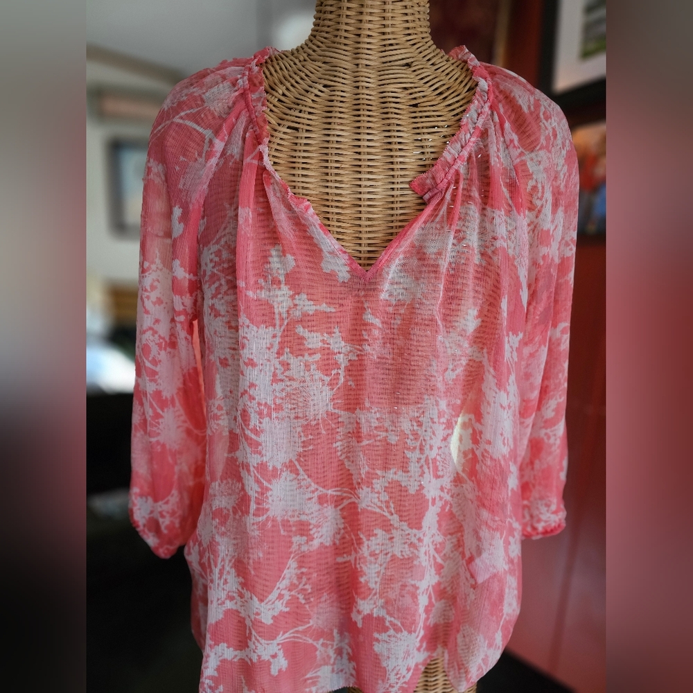 Womans Sonoma Brand  Shear top Size XL peach/white